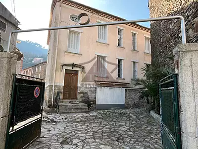 Maison, 196 m²
