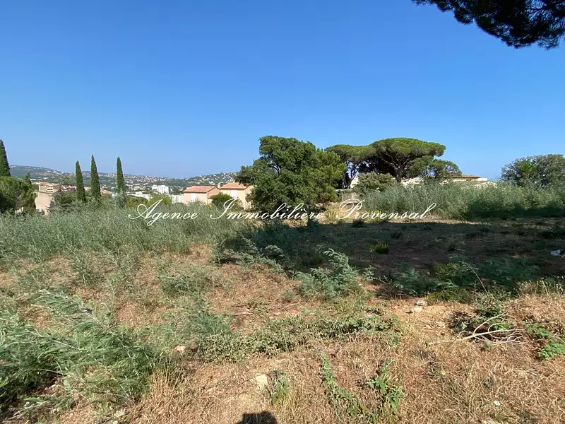 Terrain, 1 270 m²