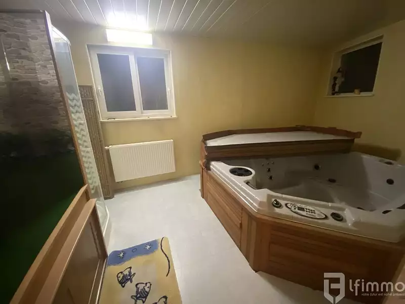 Maison, 230 m²