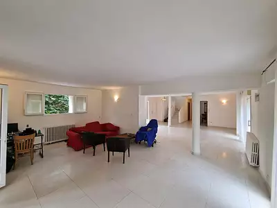 Maison, 330 m²