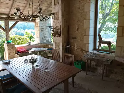 Maison, 240 m²