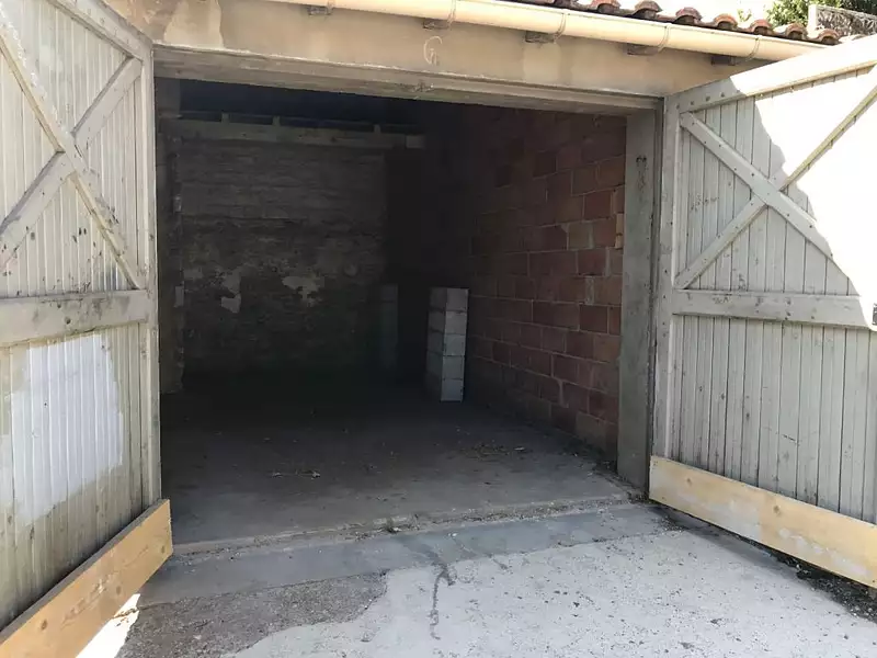 Parking, 11 m²