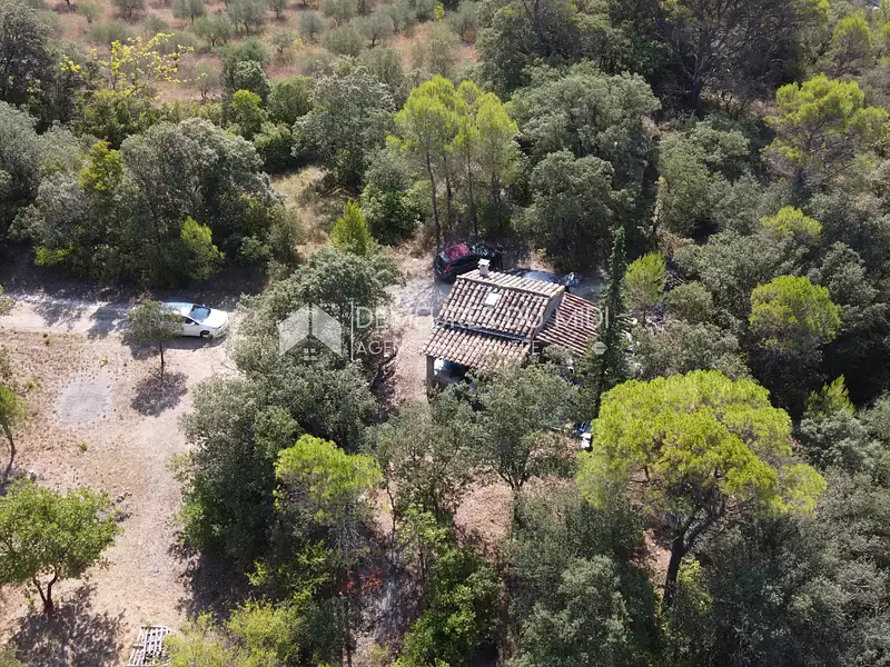 Terrain, 8 360 m²