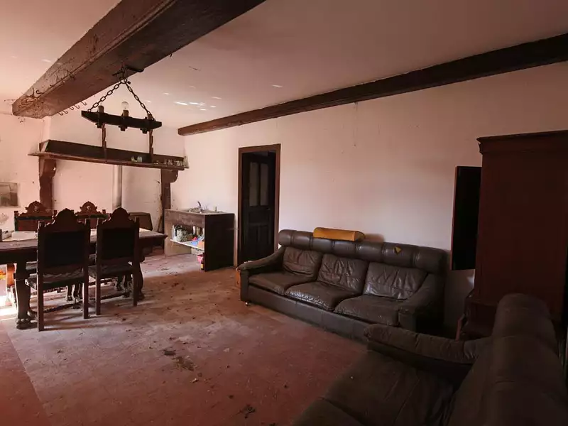Maison, 1 500 m²