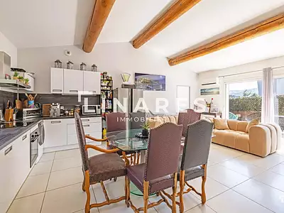 Maison, 77 m²