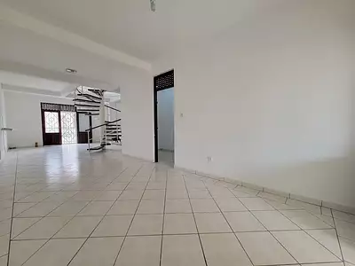 Immeuble, 298 m²