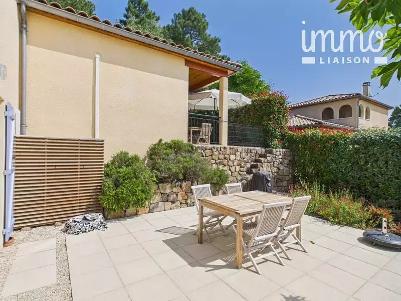 Maison, 84 m²