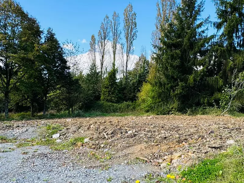Terrain, 809 m²