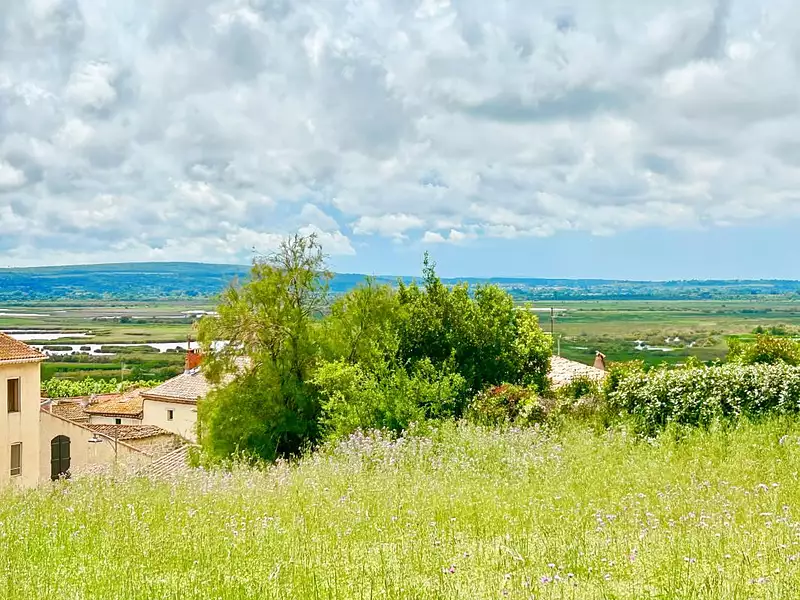 Terrain, 689 m²