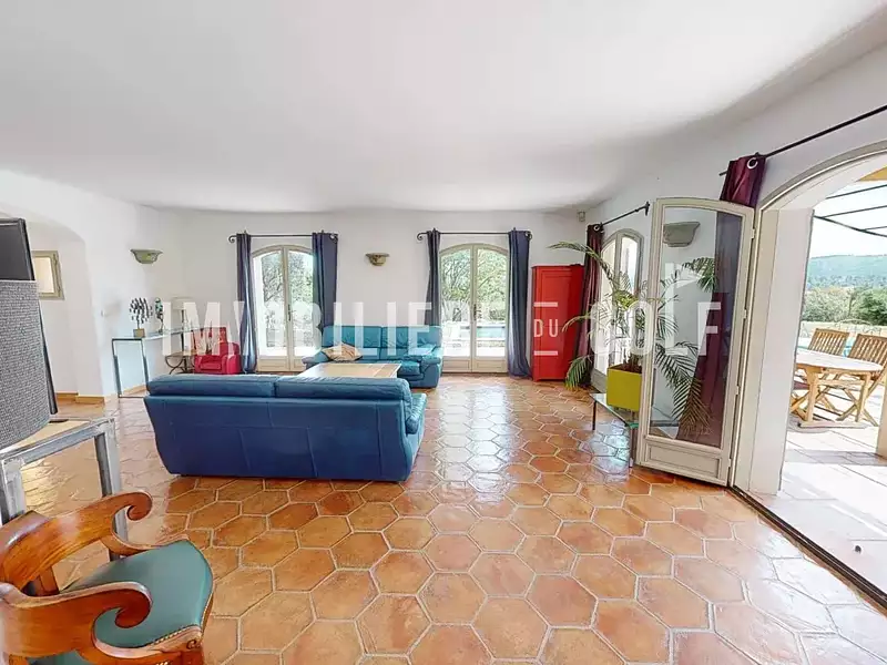 Maison, 300 m²