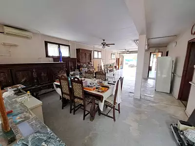 Maison, 235 m²