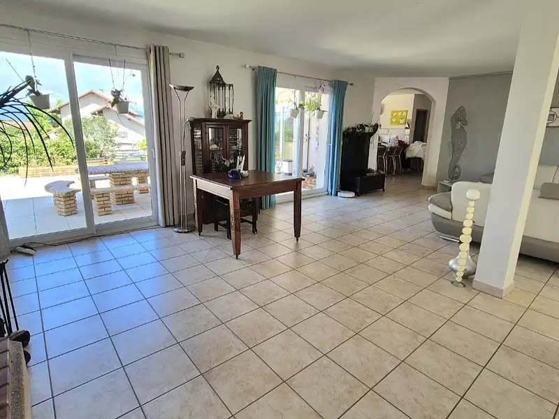 Maison, 250 m²