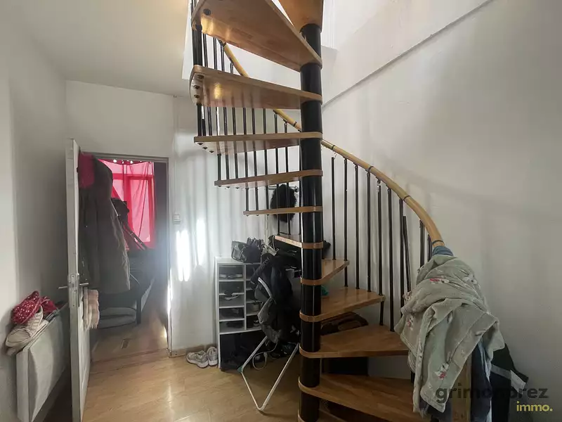 Immeuble, 90 m²