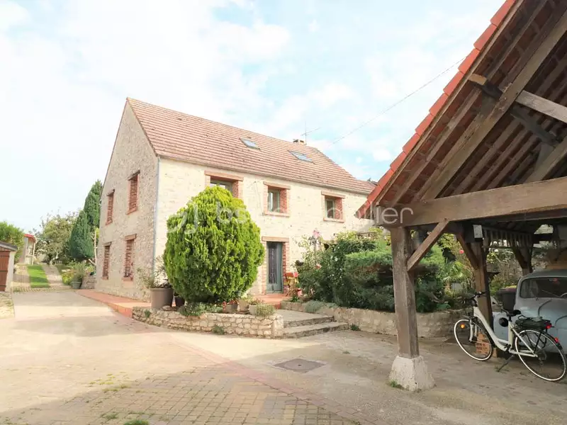 Maison, 230 m²