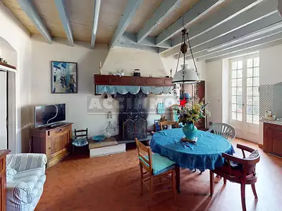 Maison, 616 m²