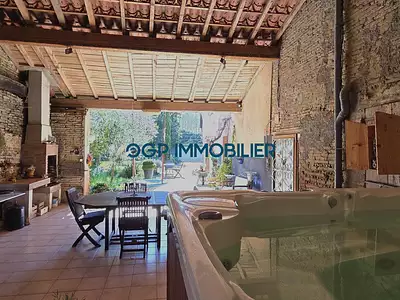 Maison, 261,62 m²