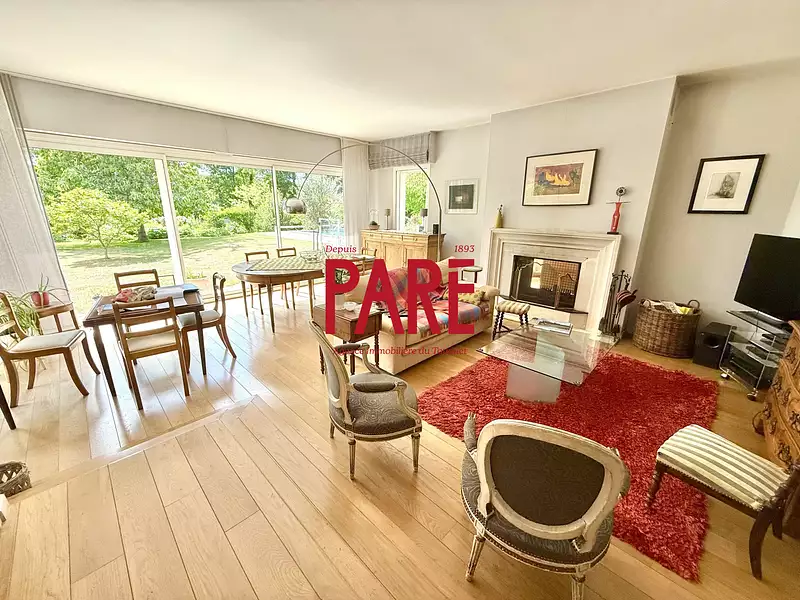 Maison, 235 m²