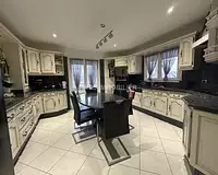 Maison, 383,5 m²