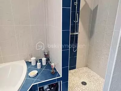 Maison, 225 m²