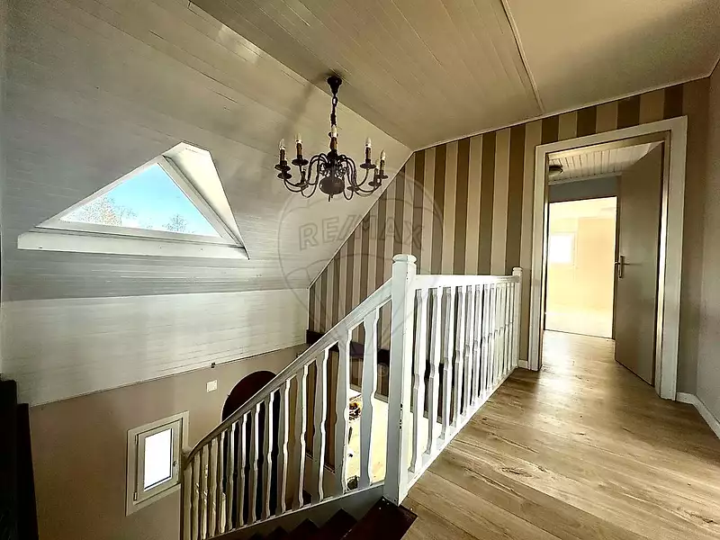 Maison, 185 m²