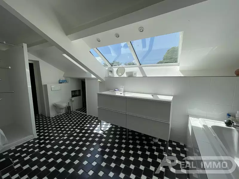 Maison, 228,4 m²