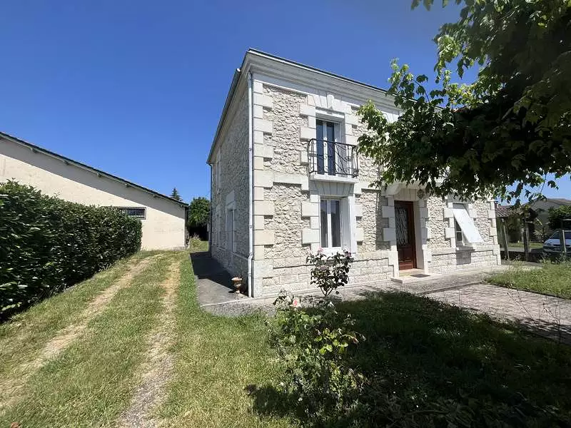 Maison, 158 m²