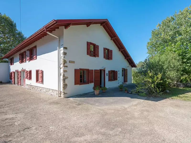 Maison, 250 m²