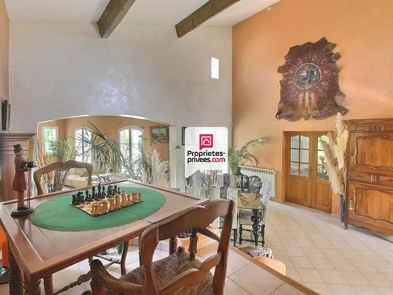 Maison, 230 m²