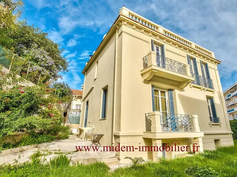Maison, 220 m²