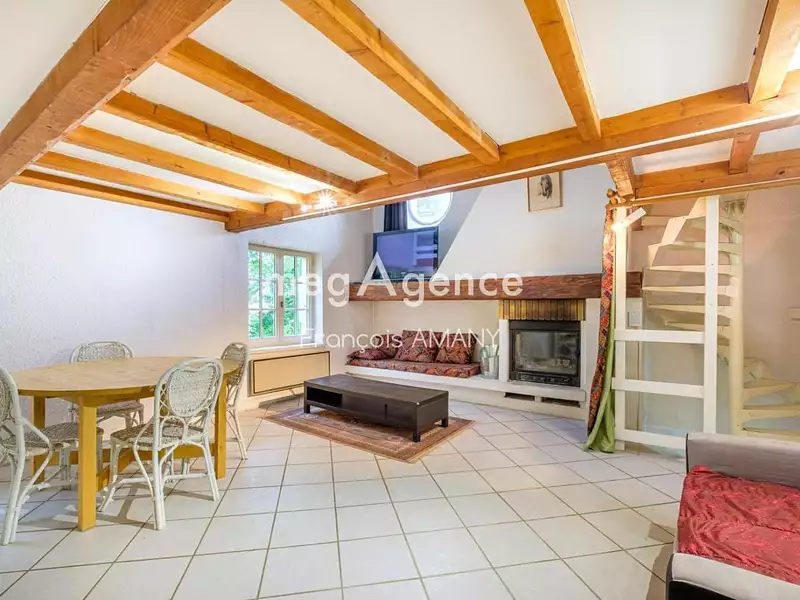 Maison, 250 m²