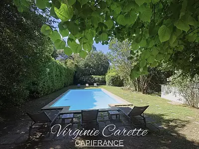 Maison, 233 m²