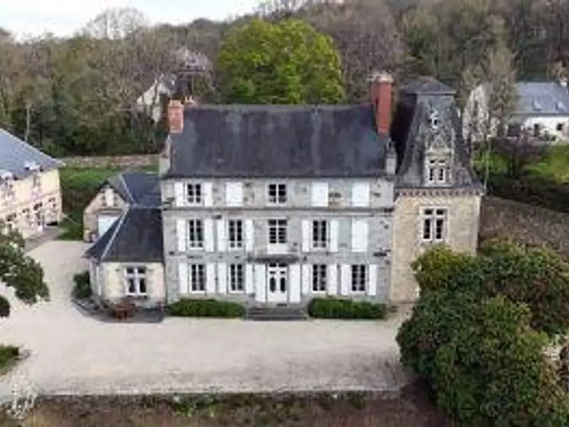 Maison, 693 m²