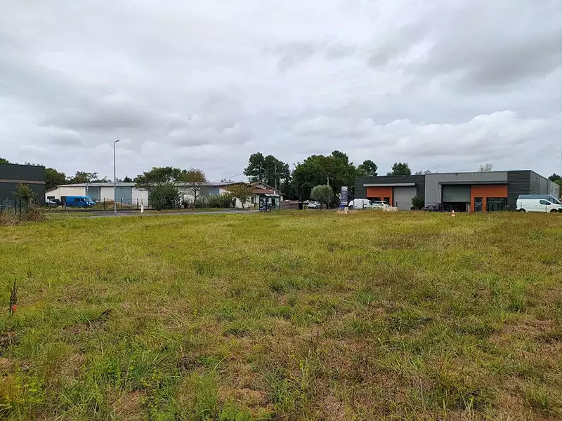 Terrain, 1 177 m²