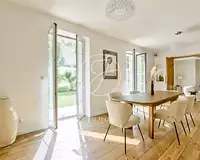 Maison, 307 m²