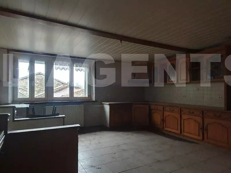 Maison, 250 m²