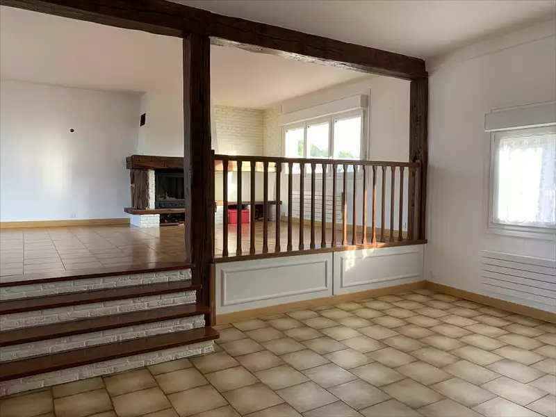 Immeuble, 654 m²