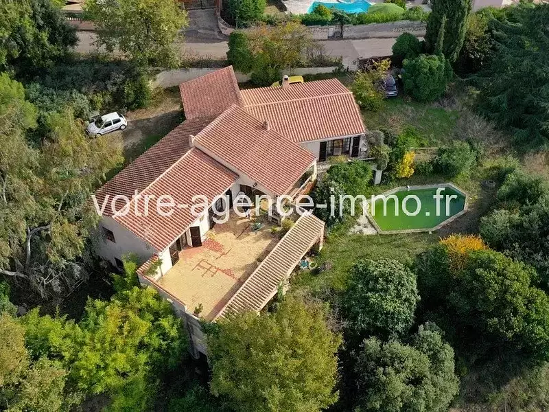 Maison, 275 m²