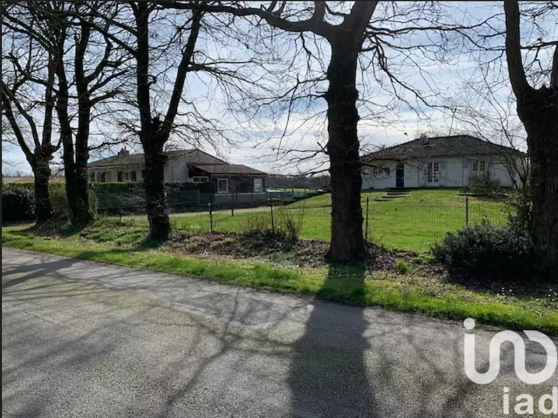 Terrain, 914 m²