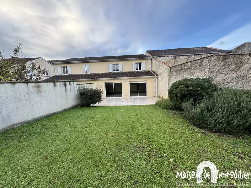 Maison, 161 m²