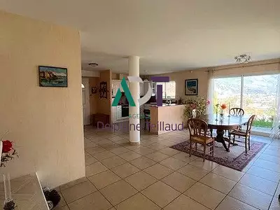Maison, 140 m²