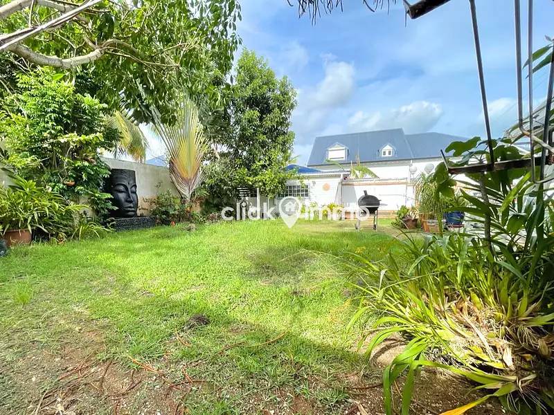 Maison, 220 m²