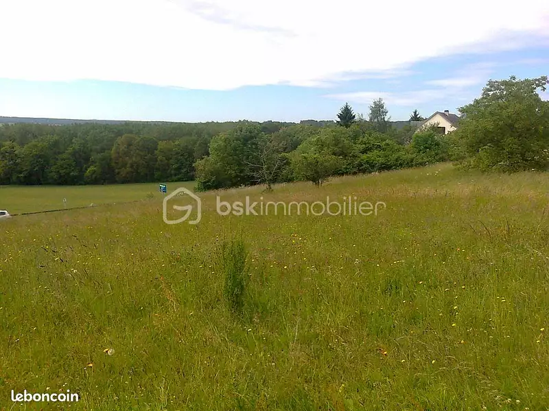 Terrain, 1 084 m²
