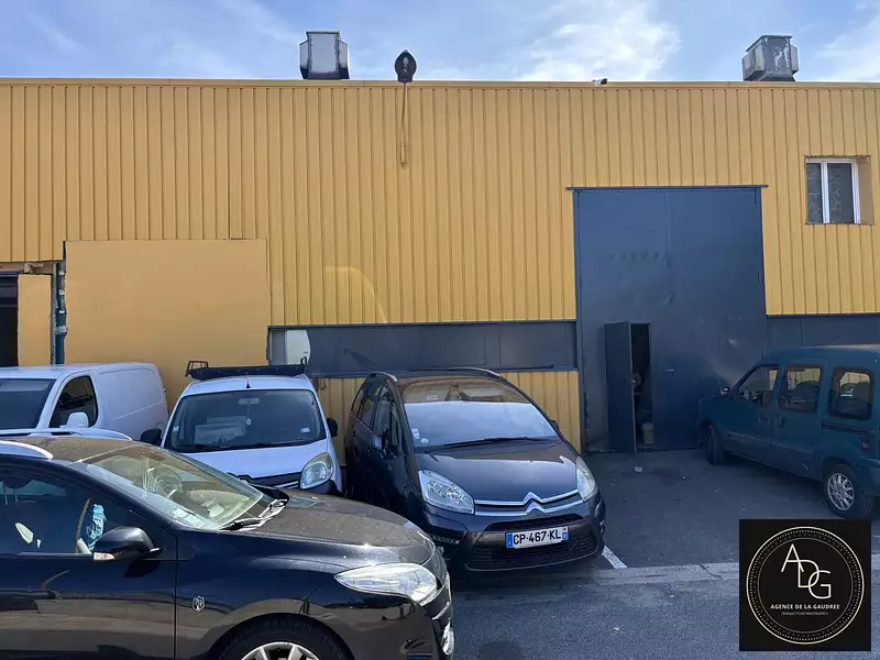 Divers, 250 m²