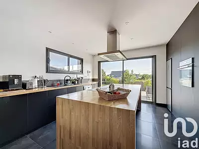 Maison, 233 m²