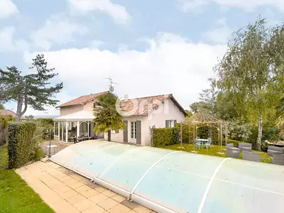 Maison, 169 m²