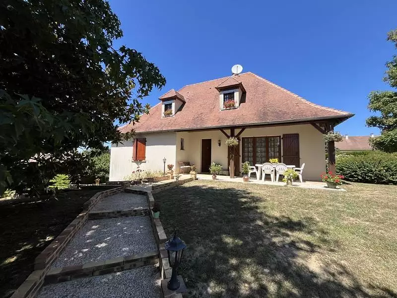 Maison, 153 m²