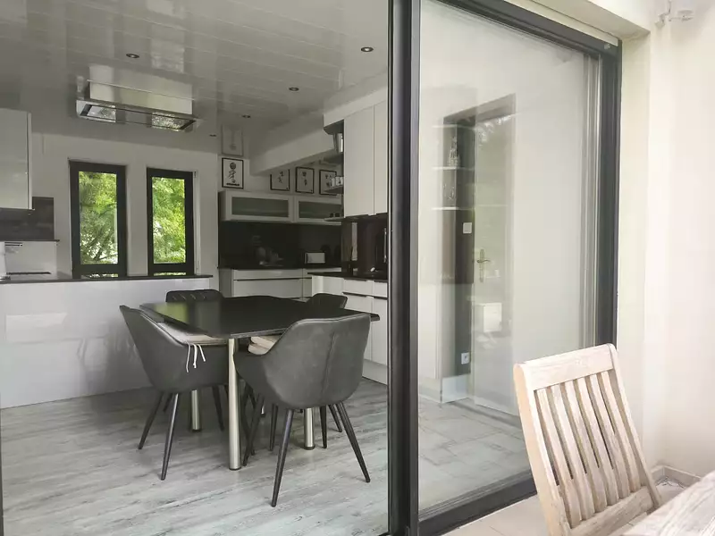 Maison, 220 m²