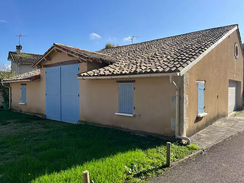 Maison, 248 m²
