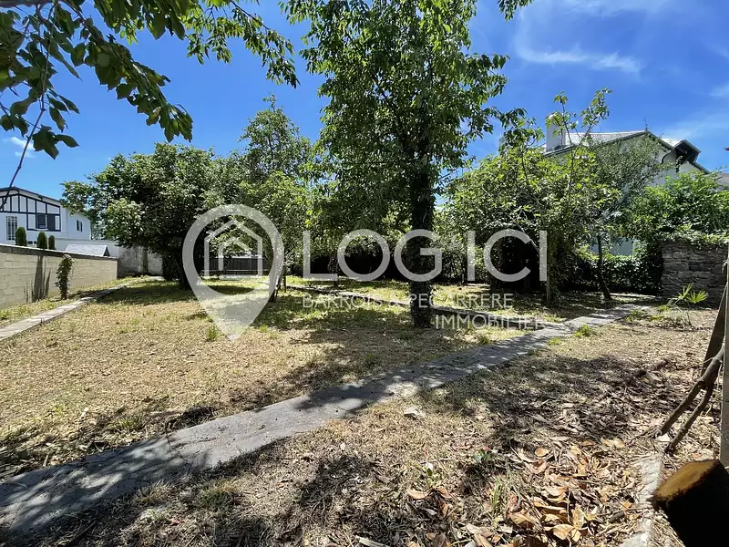 Terrain, 710 m²