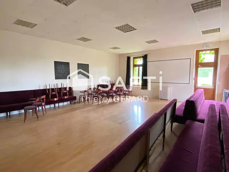 Maison, 240 m²